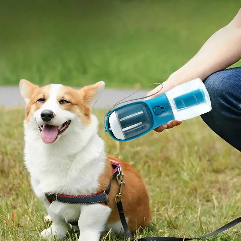 Ultimate 3-in-1 Pet Travel Cup – Hydrate, Feed & Clean Anywhere!